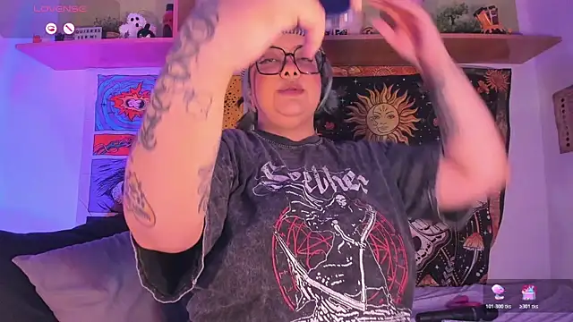 Banana squirt online show from November 21, 9:35 pm