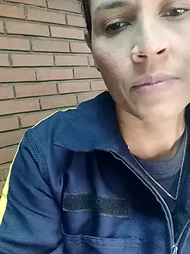 Snapshot of dulce_696 chatting on October 14, 6:20 pm dulce 696 online show from October 14, 6:20 pm