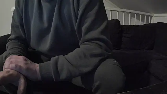 Snapshot of YourLoveBoyKevin chatting on February 17, 8:47 pm YourLoveBoyKevin online show from February 17, 8:47 pm