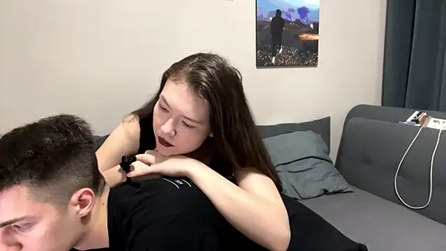 Snapshot of Tw1nFlame chatting on March 11, 6:52 pm Tw1nFlame online show from March 11, 6:52 pm