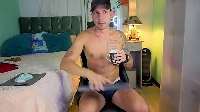 Snapshot of Chrissken chatting on October 16, 11:50 pm Chrissken online show from October 16, 11:50 pm