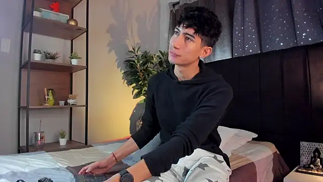 NovaaWheler online show from February 27, 11:54 am