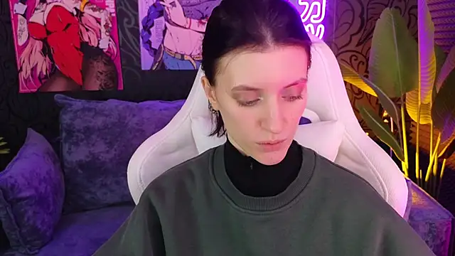 roxy riot  online show from February 22, 7:56 am