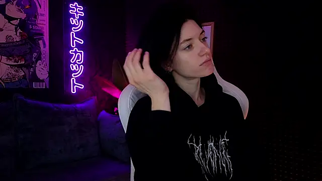 roxy riot  online show from March 17, 1:24 am