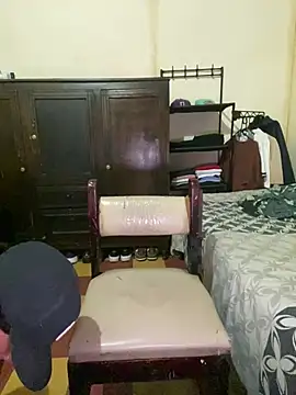 Snapshot of daniel6916 chatting on March 2, 12:09 am daniel6916 online show from March 2, 12:09 am