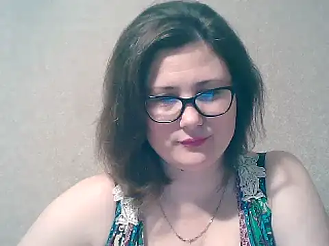 Snapshot of MerryLaCherry chatting on February 13, 12:35 am MerryLaCherry online show from February 13, 12:35 am