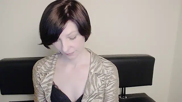  AngeliaFlow  online show from February 8, 1:22 pm