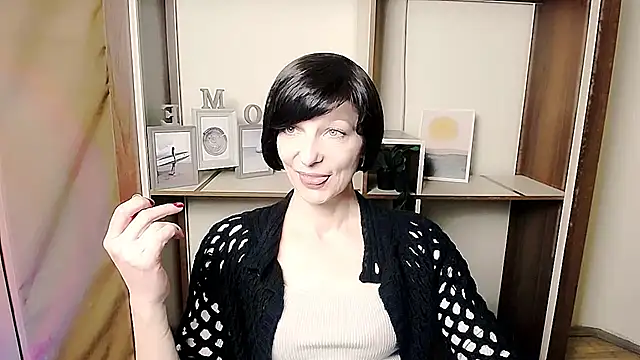  AngeliaFlow  online show from February 11, 10:20 am