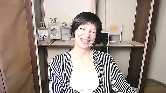  AngeliaFlow  online show from February 21, 10:16 am