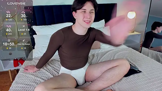 AdrianoAubert online show from March 23, 6:47 am