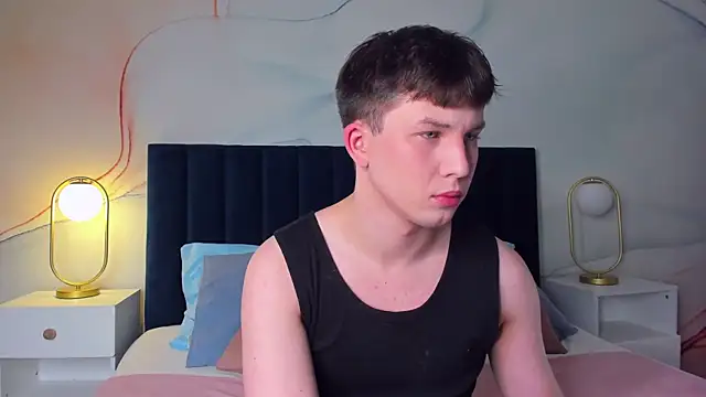 AdrianoAubert online show from September 12, 3:06 am