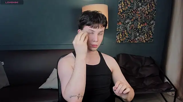 AdrianoAubert online show from October 2, 3:24 am