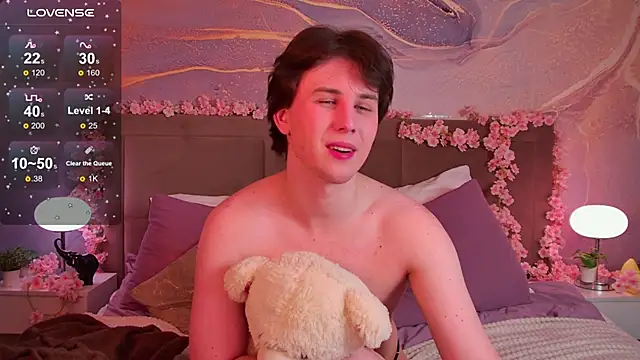 Snapshot of AdrianoAubert chatting on February 7, 3:16 pm AdrianoAubert online show from February 7, 3:16 pm