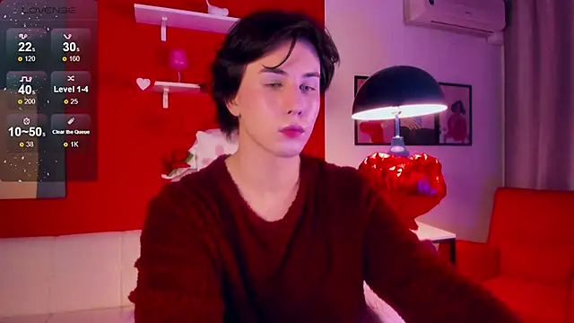 Snapshot of AdrianoAubert chatting on February 19, 3:24 am AdrianoAubert online show from February 19, 3:24 am