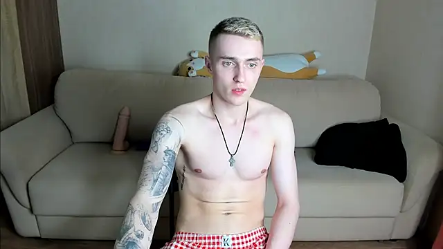 crazybottom99 online show from March 21, 5:23 pm