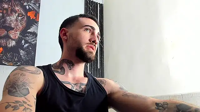 Snapshot of Luke_davis01 chatting on March 15, 4:43 pm Luke davis01 online show from March 15, 4:43 pm