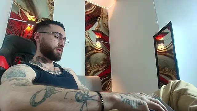 Snapshot of Luke_davis01 chatting on September 13, 1:00 pm Luke davis01 online show from September 13, 1:00 pm