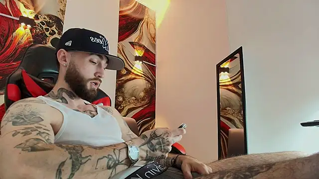 Luke davis01 online show from November 4, 1:32 pm