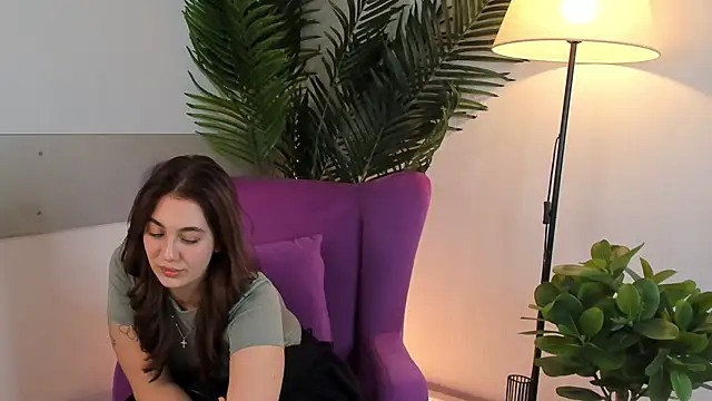 PortiaBellew online show from February 5, 2:48 pm