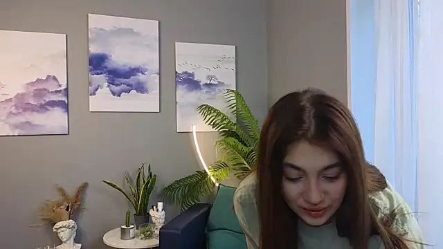 PortiaBellew online show from February 9, 6:54 am