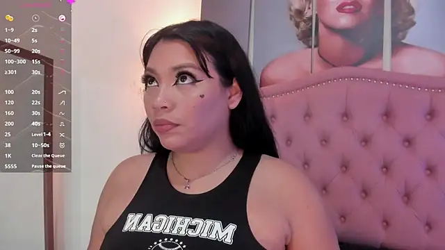 Sophia Brunett online show from February 21, 3:23 am