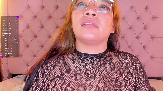 Snapshot of Sophia_Brunett chatting on February 20, 6:26 am Sophia Brunett online show from February 20, 6:26 am