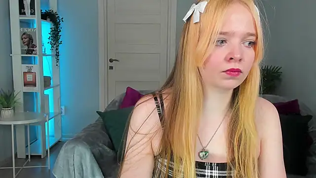 Snapshot of Bellla_Murrr chatting on February 9, 6:05 pm Bellla Murrr online show from February 9, 6:05 pm