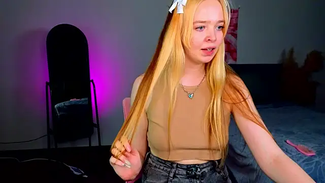 Snapshot of Bellla_Murrr chatting on February 13, 2:52 pm Bellla Murrr online show from February 13, 2:52 pm