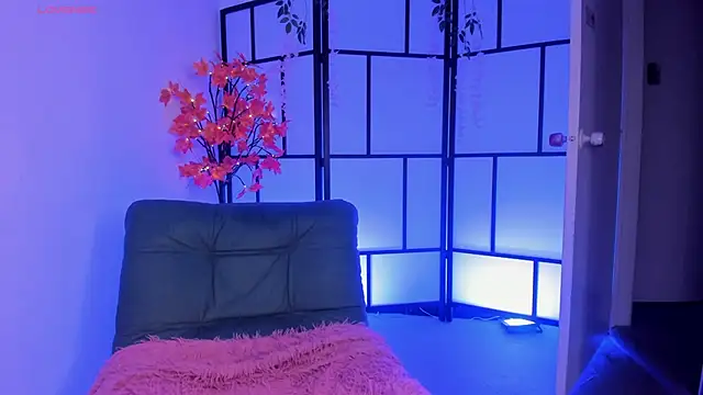  michonne  online show from April 17, 10:57 pm