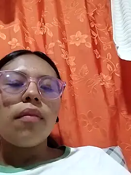 Snapshot of Venus_Day chatting on February 12, 12:05 am Venus Day online show from February 12, 12:05 am