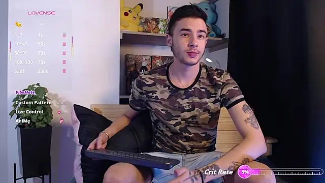 Snapshot of kyle_clint07 chatting on October 2, 4:25 pm kyle clint07 online show from October 2, 4:25 pm