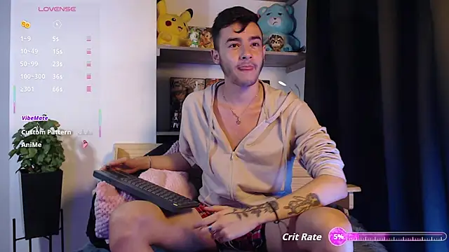Snapshot of kyle_clint07 chatting on October 3, 6:38 pm kyle clint07 online show from October 3, 6:38 pm