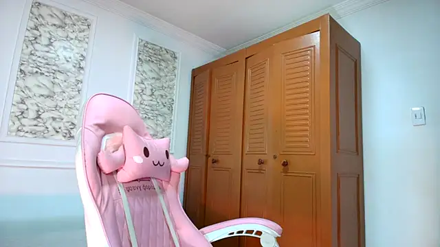 Danella houston online show from November 5, 7:03 pm