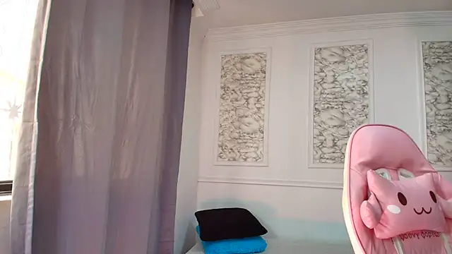 Snapshot of Danella_houston chatting on February 11, 5:18 pm Danella houston online show from February 11, 5:18 pm