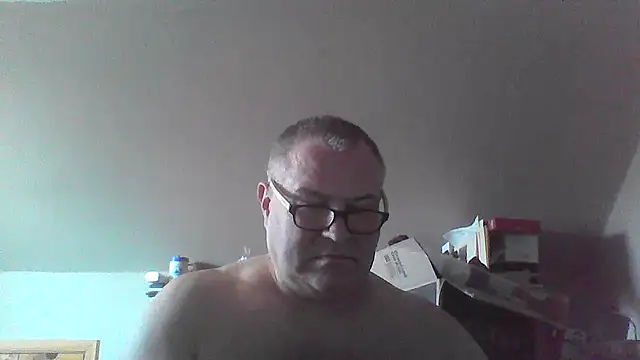 mkestr69 online show from April 3, 8:07 pm