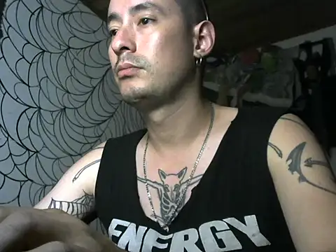 Snapshot of vampireathome chatting on June 7, 2:37 am vampireathome online show from June 7, 2:37 am