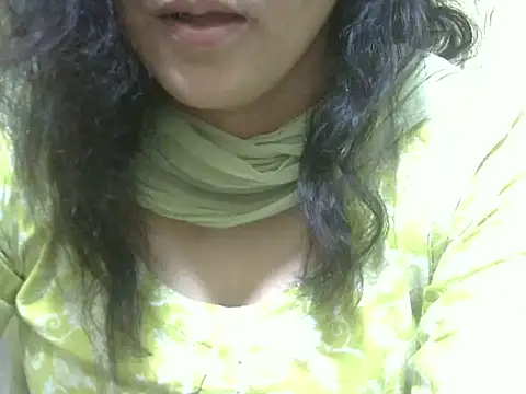 Snapshot of Your_cutiepie_ chatting on March 1, 6:21 pm Your cutiepie online show from March 1, 6:21 pm