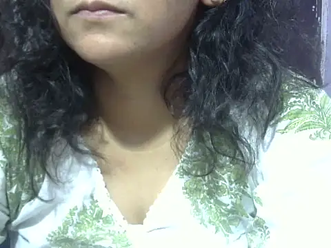 Snapshot of Your_cutiepie_ chatting on March 2, 10:33 am Your cutiepie online show from March 2, 10:33 am