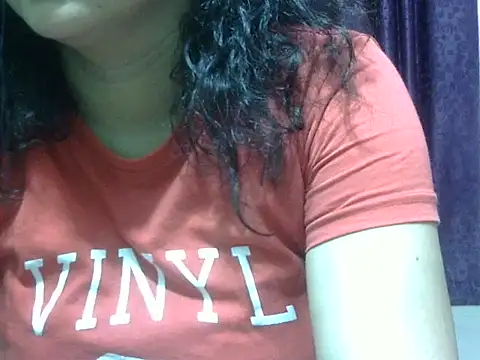Snapshot of Your_cutiepie_ chatting on June 15, 12:07 pm Your cutiepie online show from June 15, 12:07 pm