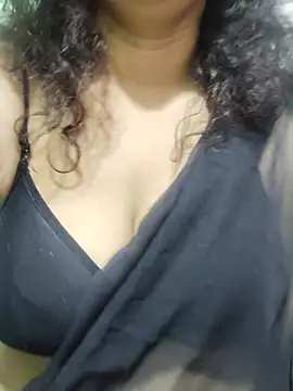 Snapshot of Your_cutiepie_ chatting on July 15, 10:42 am Your cutiepie online show from July 15, 10:42 am
