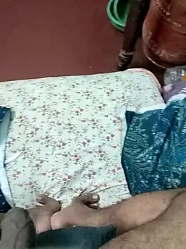 Snapshot of Yashkumar_0697 chatting on June 2, 10:06 am Yashkumar 0697 online show from June 2, 10:06 am