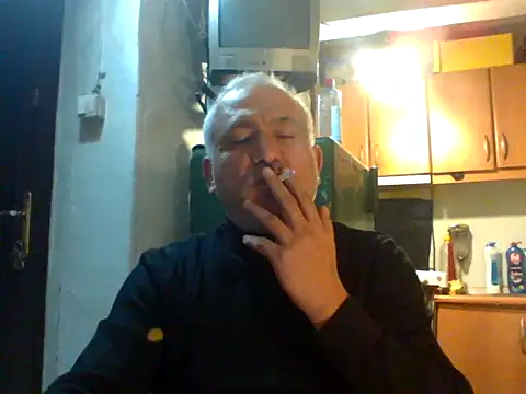 Snapshot of murat7888 chatting on March 24, 7:02 am murat7888 online show from March 24, 7:02 am