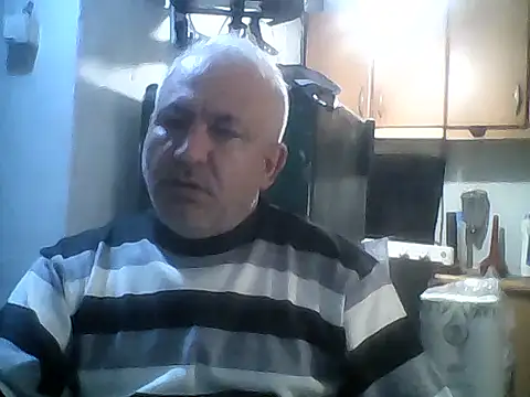Snapshot of murat7888 chatting on April 7, 7:42 am murat7888 online show from April 7, 7:42 am