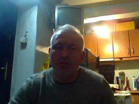 Snapshot of murat7888 chatting on April 8, 5:51 am murat7888 online show from April 8, 5:51 am