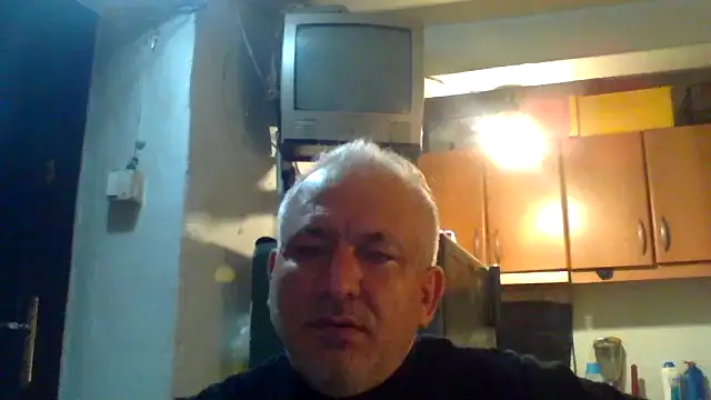 Snapshot of murat7888 chatting on April 10, 7:24 am murat7888 online show from April 10, 7:24 am