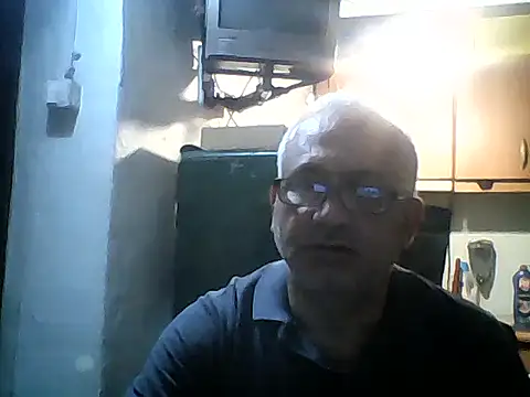 Snapshot of murat7888 chatting on April 16, 6:36 am murat7888 online show from April 16, 6:36 am