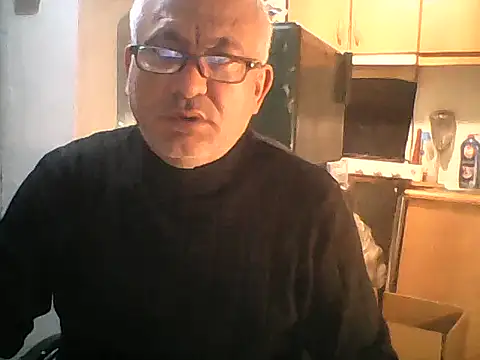 Snapshot of murat7888 chatting on May 4, 3:35 am murat7888 online show from May 4, 3:35 am