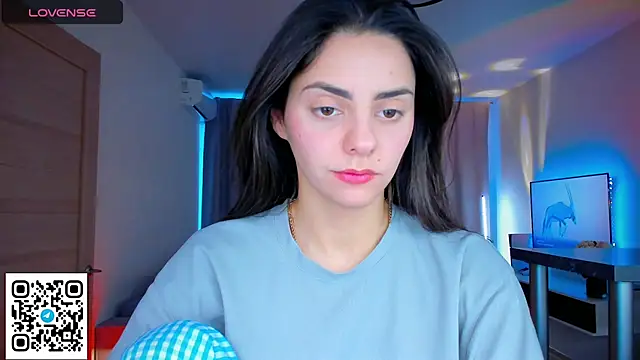 EmiliaZen online show from February 17, 2:02 pm