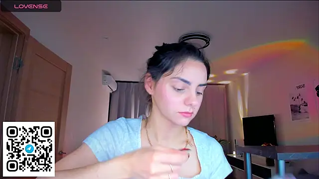 EmiliaZen online show from February 21, 3:35 pm