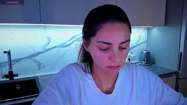 EmiliaZen online show from July 23, 1:53 pm